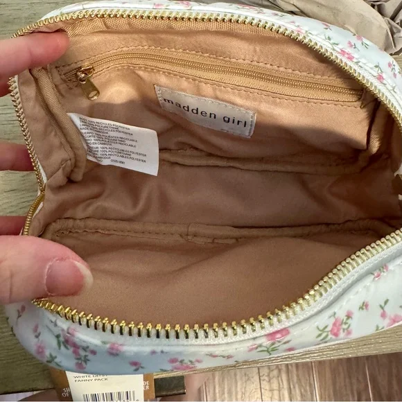 Madden Girl White and Pink Floral Fanny Pack Belt Bag - NEW - Picture 8 of 10